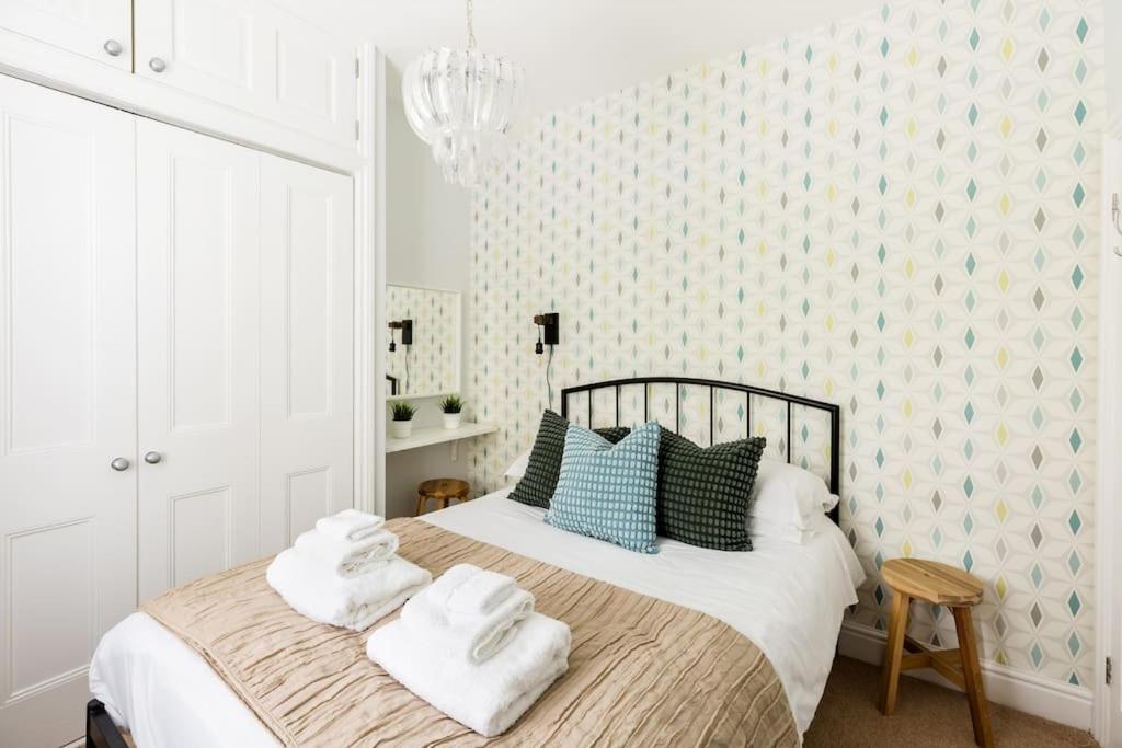 Fabulous Malvern Townhouse Great Malvern Bagian luar foto