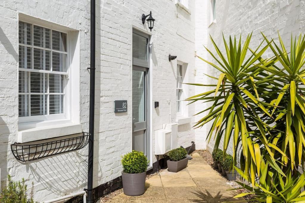 Fabulous Malvern Townhouse Great Malvern Bagian luar foto
